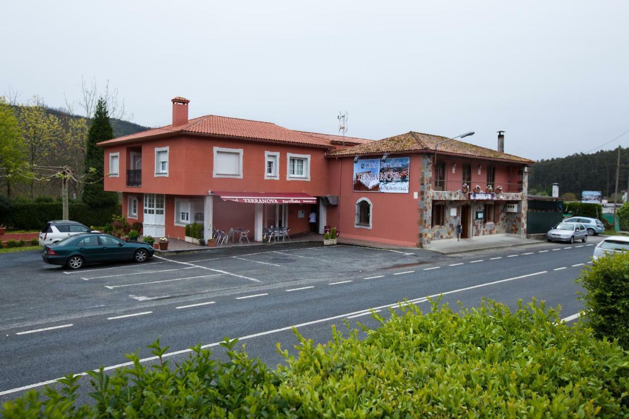 Hotel Terranova Oza de los Ríos エクステリア 写真