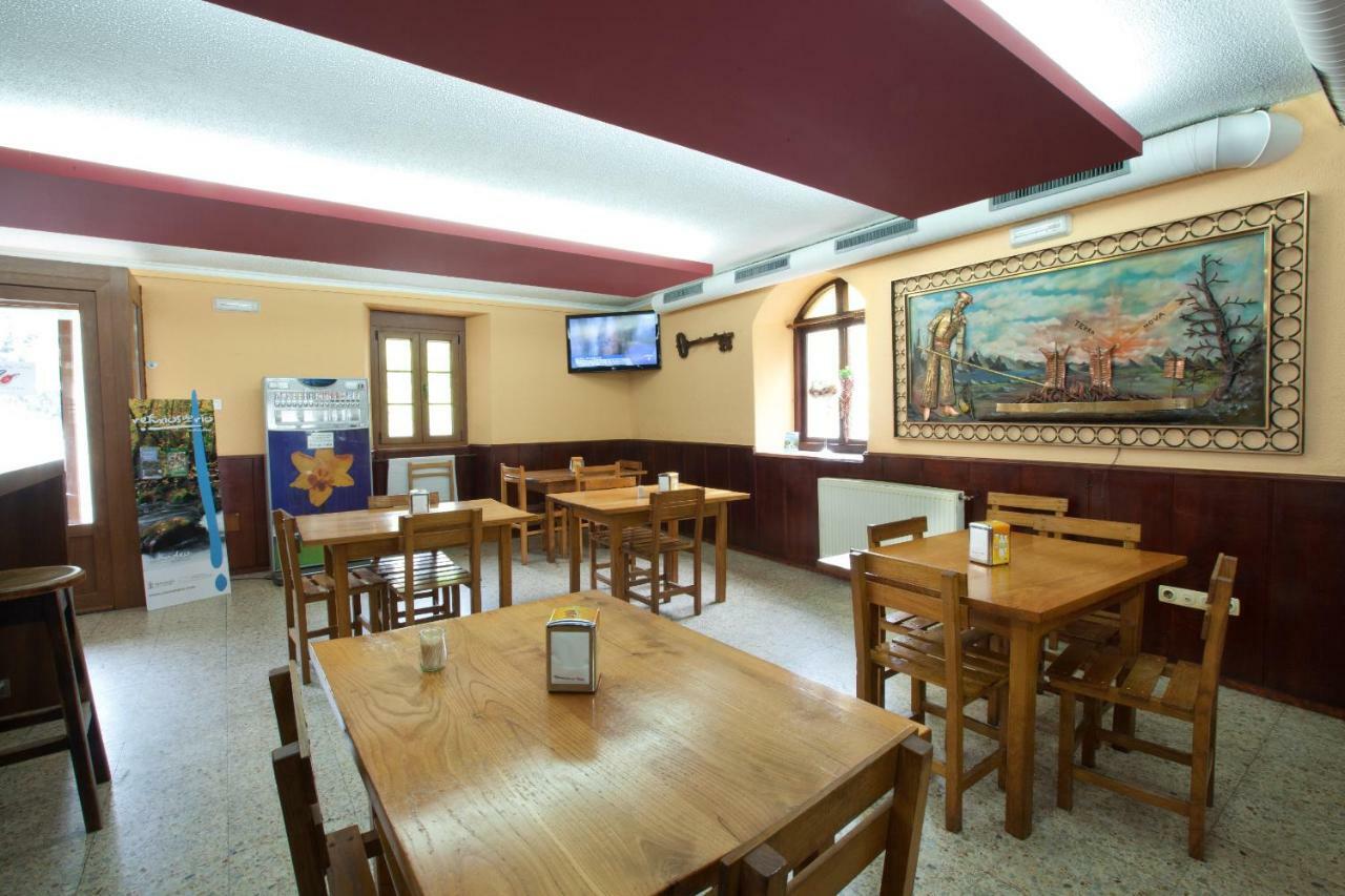 Hotel Terranova Oza de los Ríos エクステリア 写真
